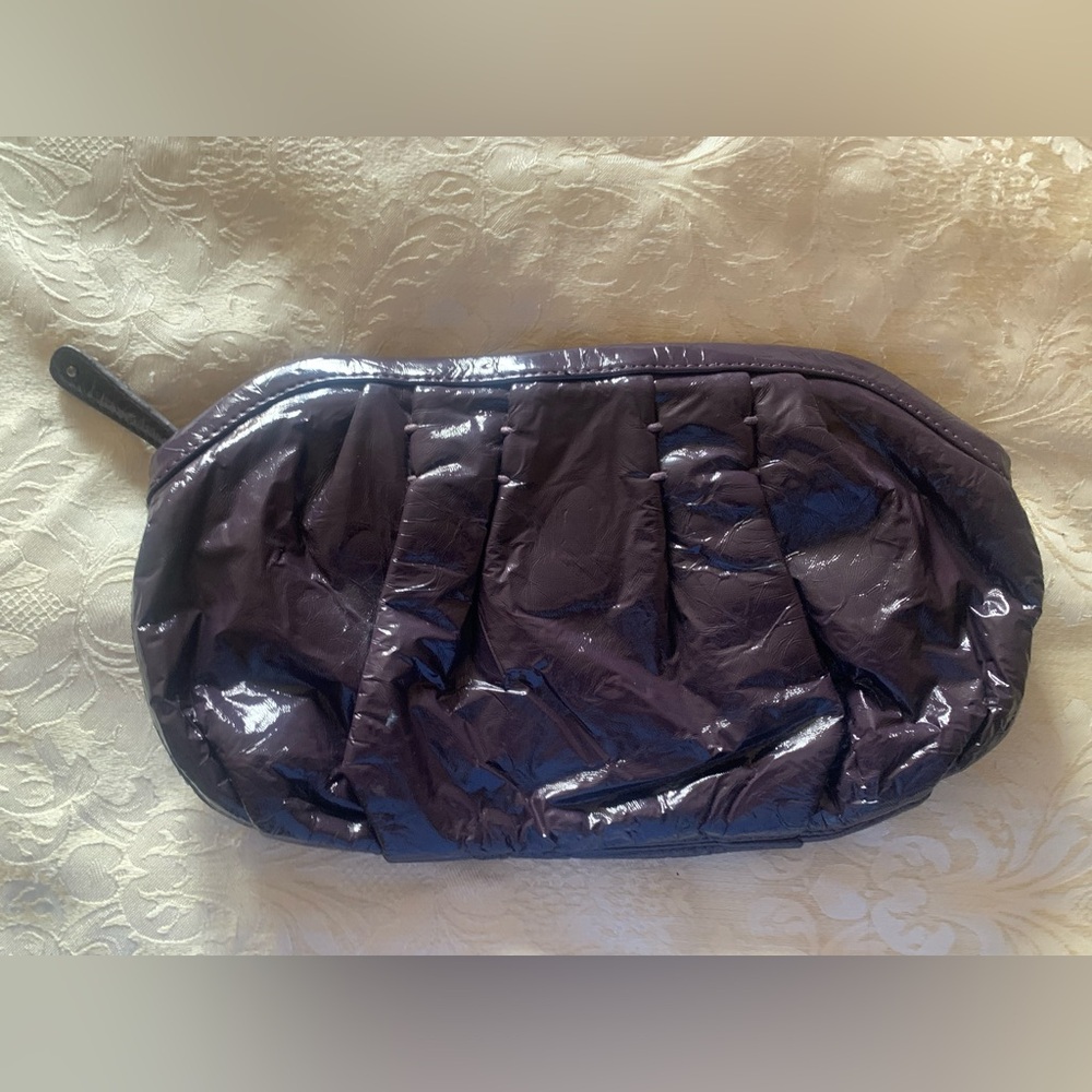 Gap-NWOT-Eggplant Clutch with Olive Interior-OS